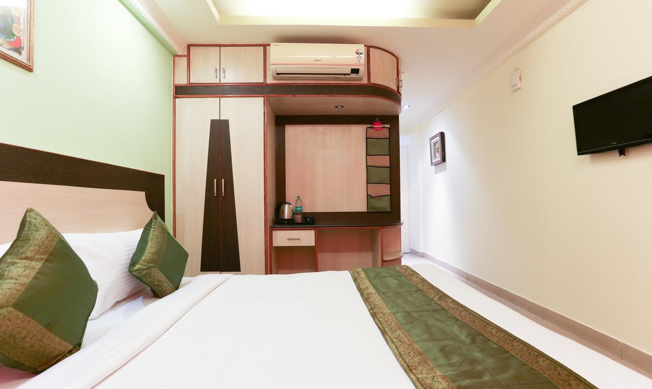 Treebo Trip Grand Regency Hotel Bangalore Exterior photo